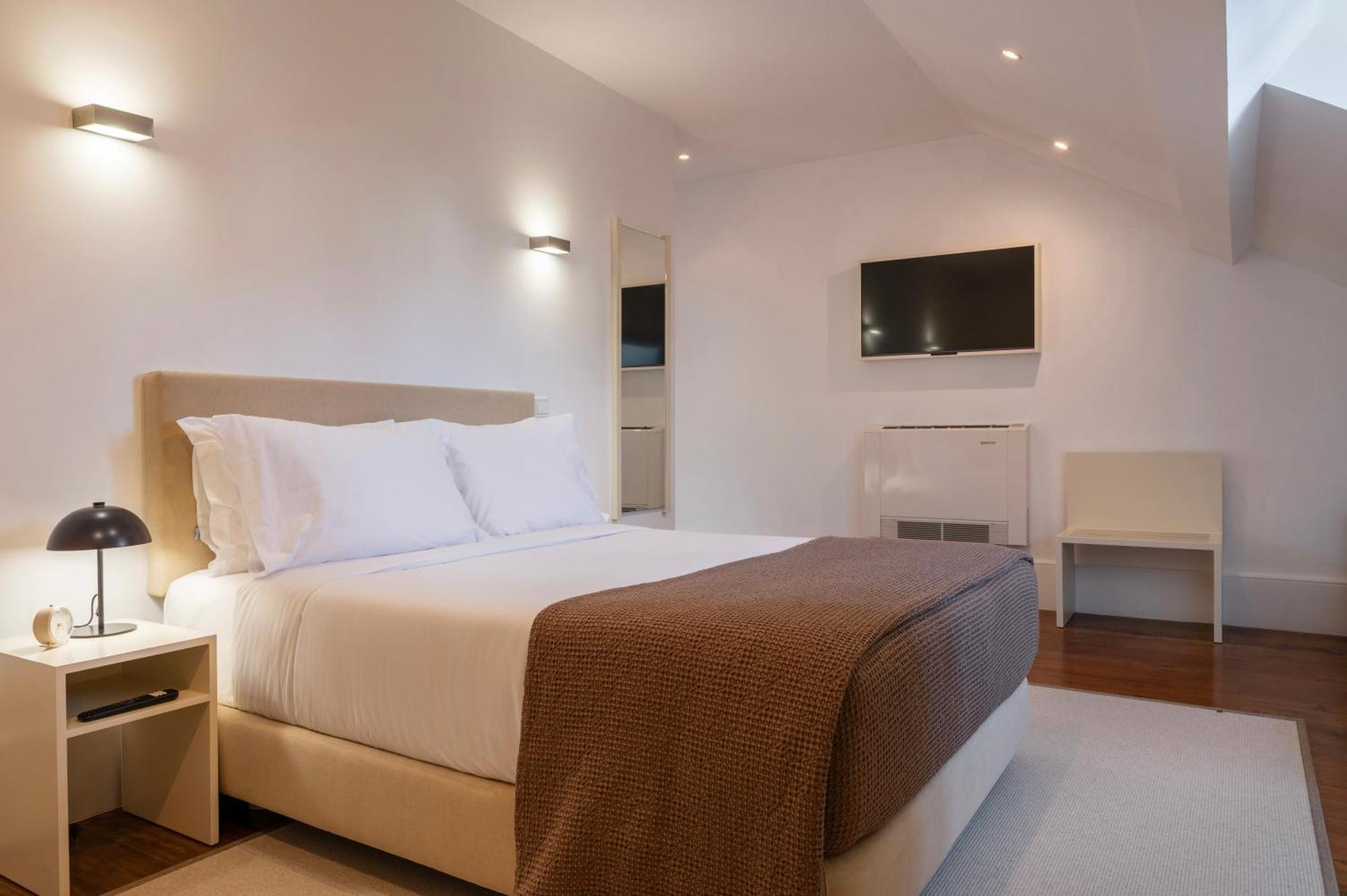 Oporto Comfort Charming Cedofeita Bed & Breakfast 2*