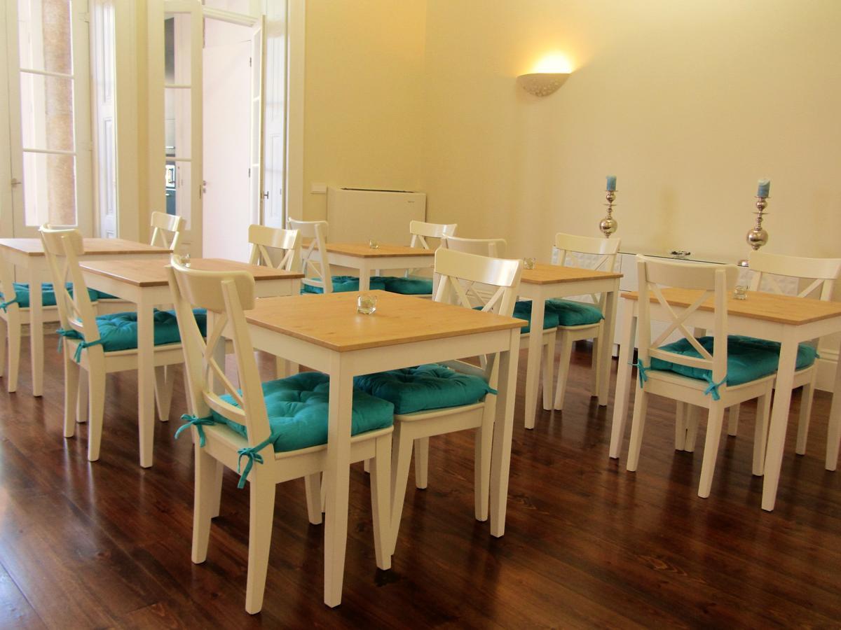 Comfort Charming Cedofeita Bed and breakfast 2*